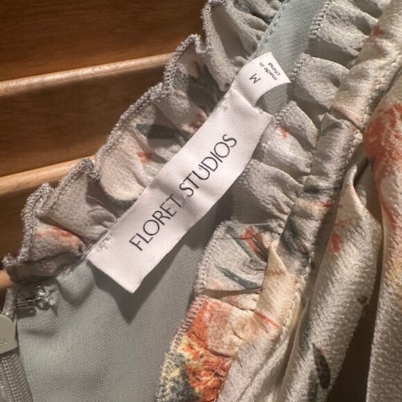 Floret Studios Green Floral Midi Dress - size Medium (8/10) - Picture 2 of 6